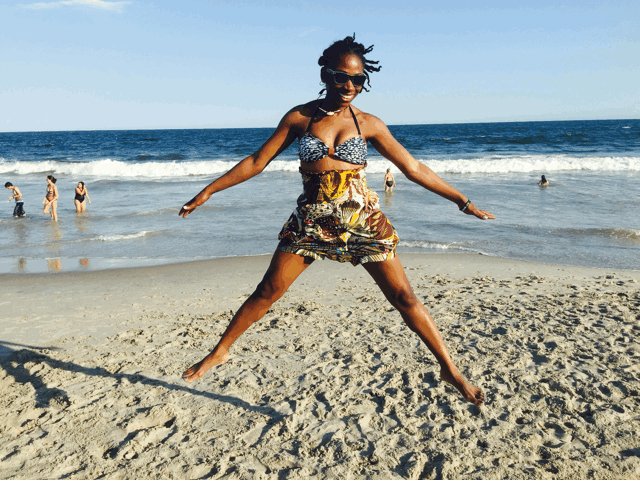 Yacci_Mina's tweet photo. Wishing Good health, healing, Forgiveness, love and laughter for you and your family this 2016. #LiveBoldly https://t.co/C4PvuWpRJe