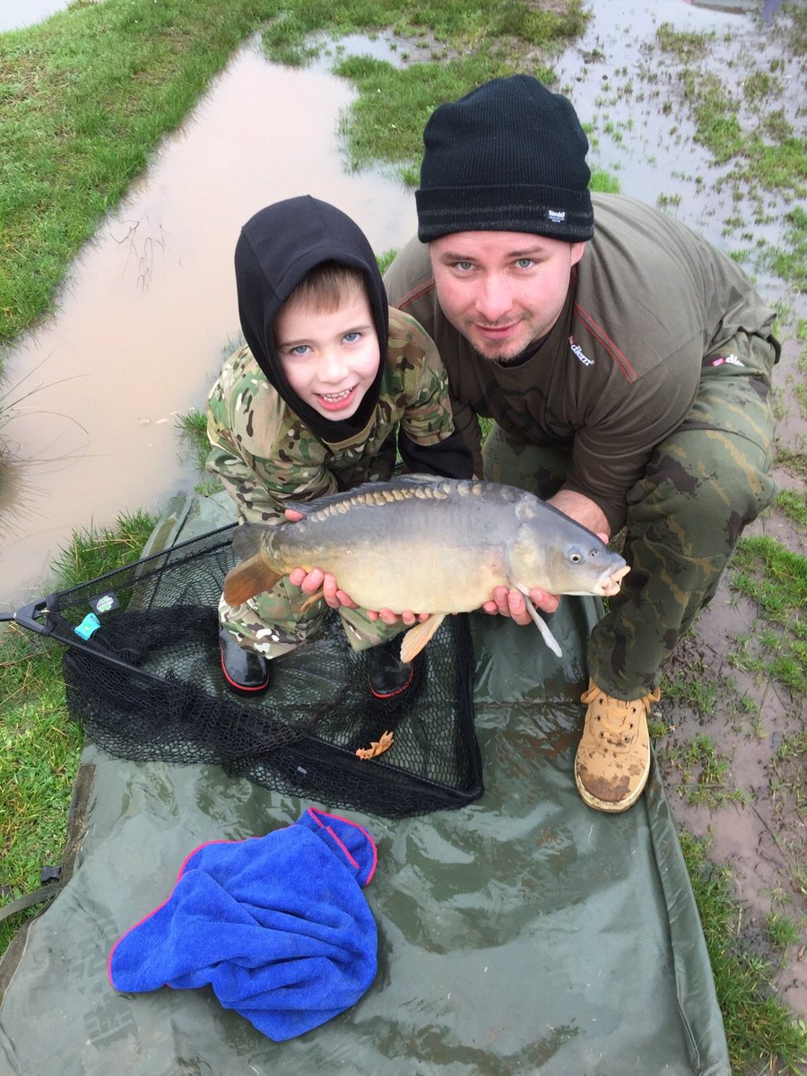 BarryRandall6's tweet photo. Our first fishmas carp https://t.co/g9lh7rvfBO