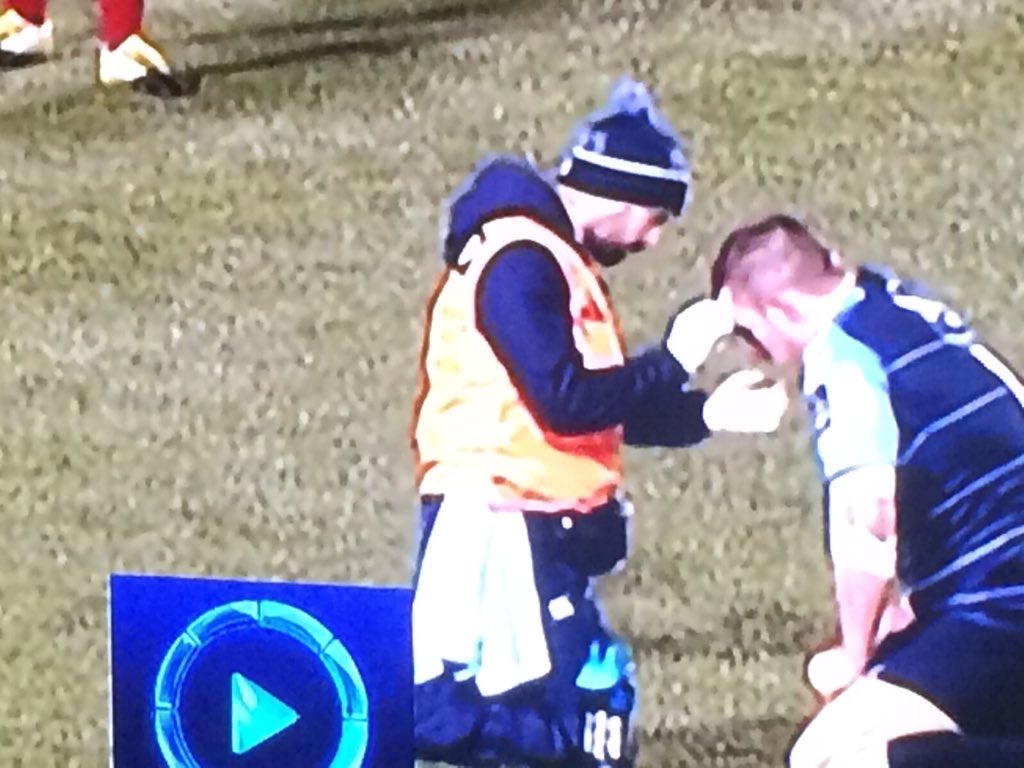 niccimiles's tweet photo. We saw you! @JMilesPT #phsio #cardiffblues #mybigbro https://t.co/Lu8rg2pL41