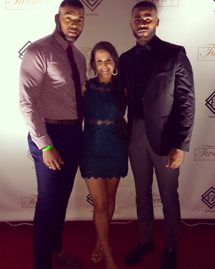 SarahSellsATL's tweet photo. 😏 Mess w/me.. My boys have my back!💁🏻🙌🏽  #SellingitATL #SellingItInTheATL @WEtv @_GrownAndSexy1 @IgnorantWizdom https://t.co/8X9i6rLUks