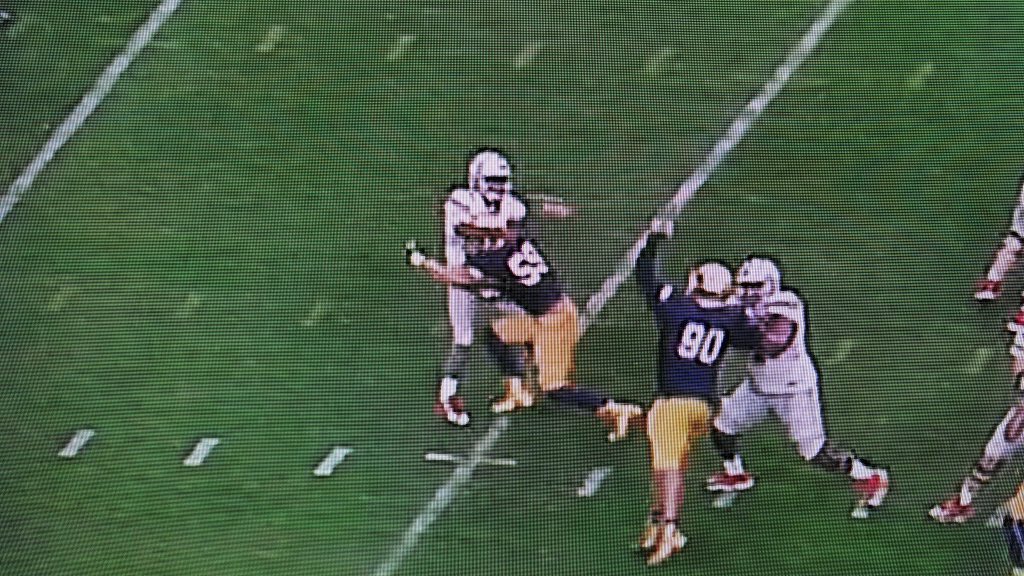SN_Ohio's tweet photo. Pretty similar plays. But 🐸☕️ https://t.co/O8SmjSEVnt