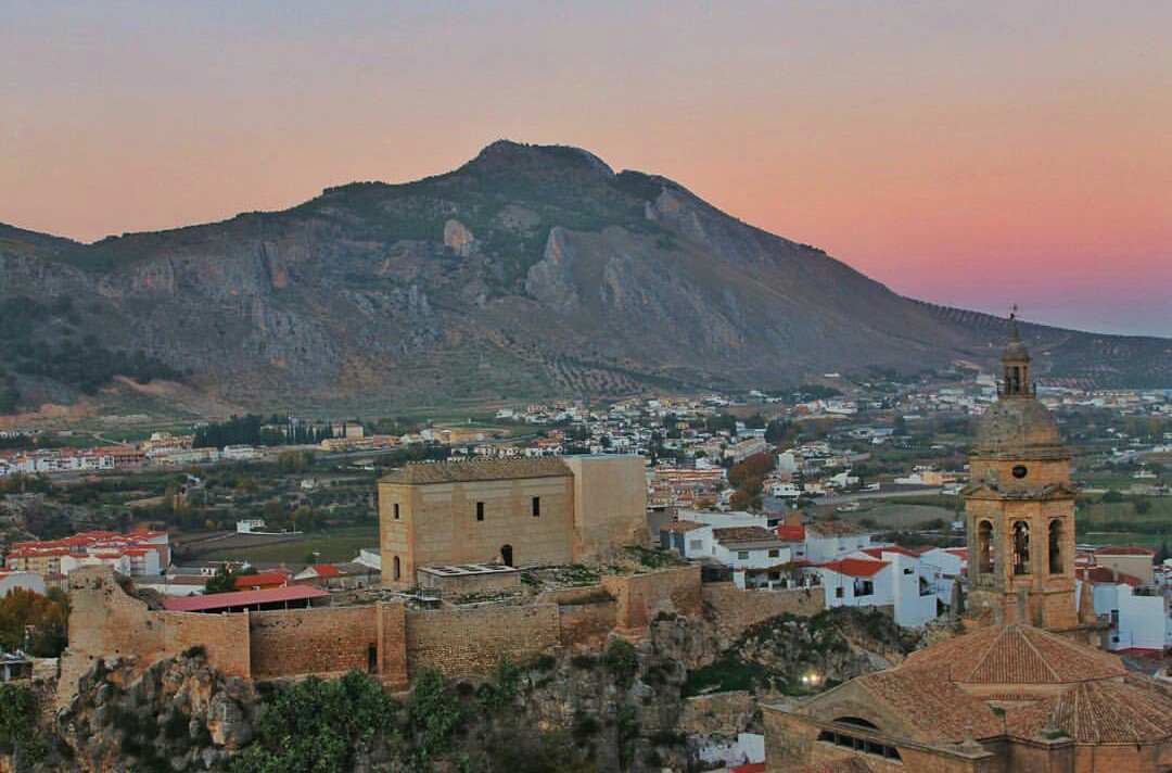DreamingGranada's tweet photo. Alcazaba de #Loja, #Granada
#Foto @marccorpas1 
https://t.co/6k08TVxQJQ
#DreamingGranada #ViajarEsSoñar https://t.co/IloHTZ91wz