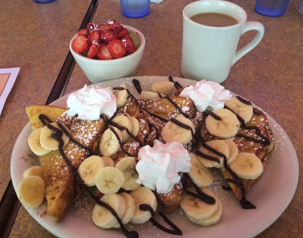 xXFaiithXx's tweet photo. Best way to start my day ๐โค๏ธ #NutellaStuffed #FrenchToast https://t.co/O3sYn11Ktz