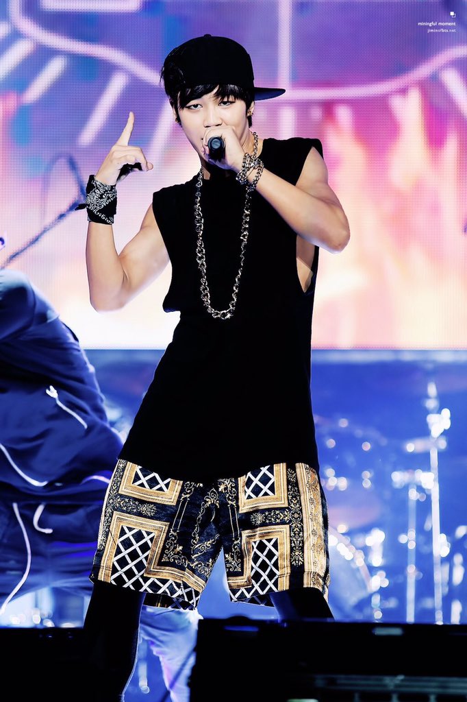 LeeTbf's tweet photo. Jimin 💕😍💞👍
💪💪💪
#UltimateBias #SupportBangtan
#bangtanboys
@BTS_twt https://t.co/ZCt2h4INB6