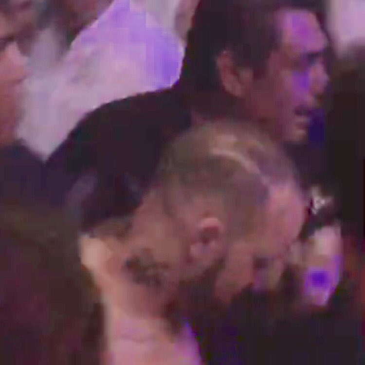 Video: Matías Vuoso pelea en un antro - CXqV4KrUMAEcldX