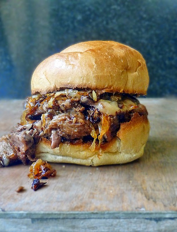 HeavyMetal_BBQ's tweet image. Heavy Metal Greatest Hits: Beef Short Rib Sandwich bit.ly/1RDX1tw
