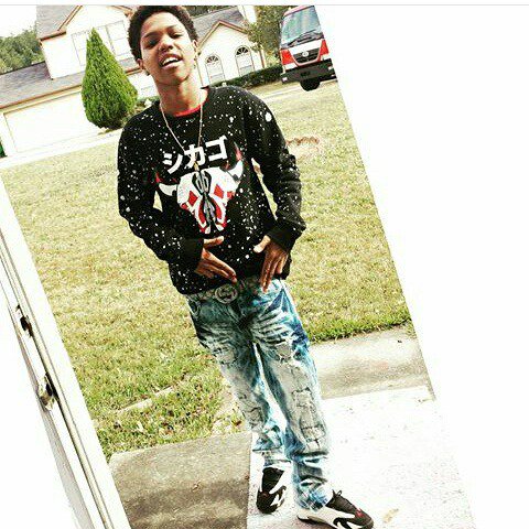 Bankrollchino's tweet photo. #Resteasymarcus fly high Luh bro 🙏
Watch ovaa me ❤ https://t.co/ZUPoxd9CWP