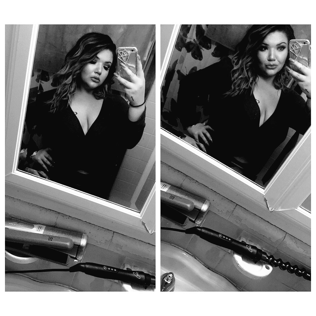 deexrenee's tweet photo. For the first time in awhile, I felt really good about myself last night...🙈✨ #confidencetweet #sorrynotsorry https://t.co/rrUn5DAJ6Y