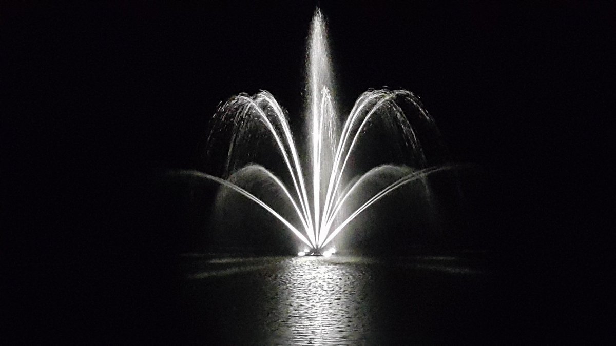 The Team Eden wishes you a very healthy and prosperous #NewYear, but above all this, we wish you love &amp; #waterski !