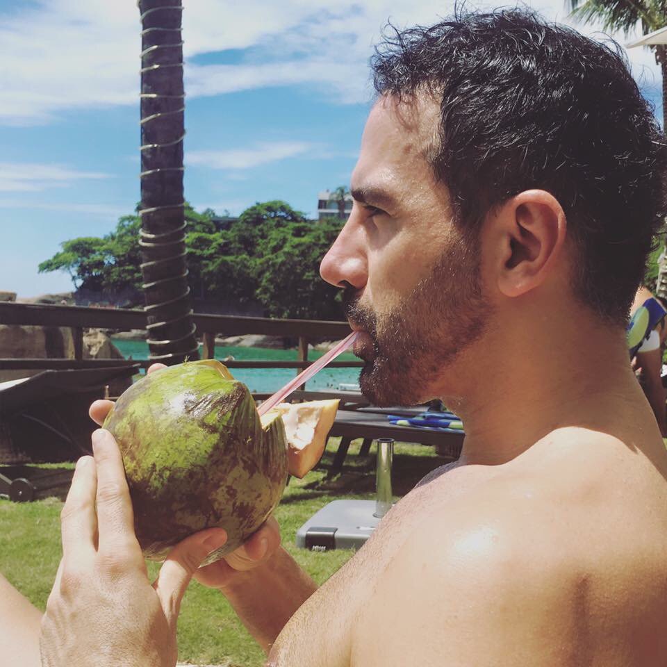 dottspagnolo's tweet photo. Auguri!!! ❤️🇧🇷 Vi auguro un fantastico 2016!!! 🍀 #rio #brasile #newyear #dottorSpagnolo #AntonioSpagnolo https://t.co/glW43XQ3nJ