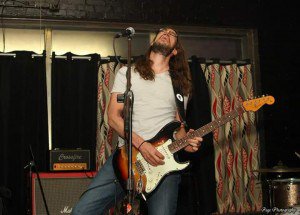 Stolen Alert – Midland, TX – Gibson Les Paul Goldtop, Fernandez Jazz Bass screamingstone.com/stolen-alert-m…