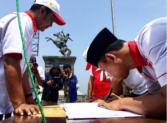 Terima kasih atas dukungan <a href="/pln_123/">PT PLN (Persero)</a> dalam mewujudkan perjalanan melintasi waktu menjemput mimpi Indonesia! #EKW2085