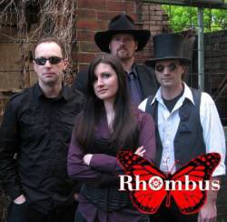 randall_rhombus's tweet photo. My favorite band from the UK is touring. I ❤️Rhombus https://t.co/c21QoXHtLC
