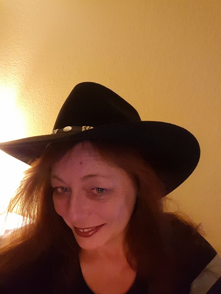 JudyRuston1's tweet photo. HAPPY New Year 2016 https://t.co/iYI6R4mLn3