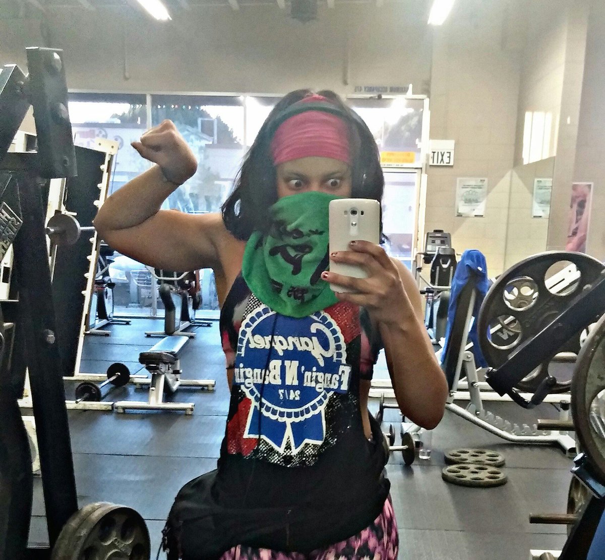 holidead's tweet photo. First flex of 2016 @BurbankAthletic Searching for gains #2016 #firstflex https://t.co/pO8BCVLPRX