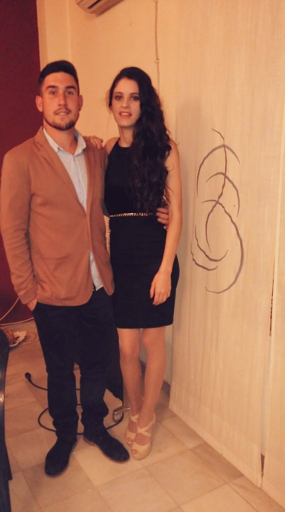 andrea_man17's tweet photo. Despidiendo el 2015 en la mejor compañía i rodeada de la gente qué me quiere https://t.co/vGVVXTpa43
