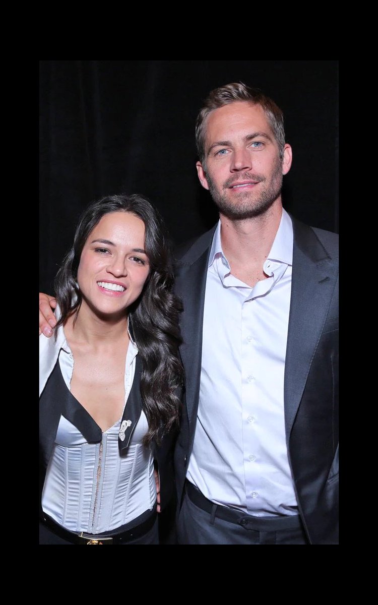 iLikePaulWalker's tweet photo. #PaulWalker 
Happy New Year 🎈🎊🎉
@JanetPoland @iesie26 @hakamoree @sandy0013 @luciana_metal @pingwin80  @therealmrjc https://t.co/ECWhlP7J93