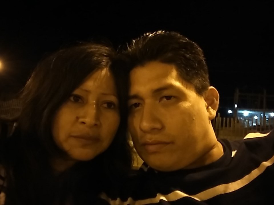 dafer2387's tweet photo. Con mi esposa comiendo un heladito #escapadita https://t.co/vclcHPFsvd