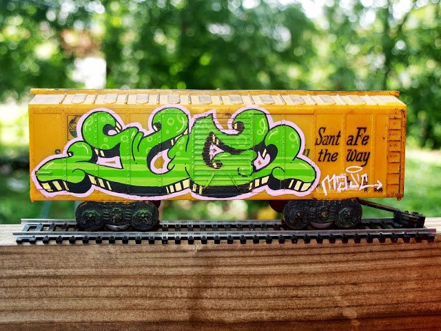 MajicRobot's tweet photo. Mini Graffiti #modeltraingraffiti #graff #graffiti #majicrobot https://t.co/nDsjqglBwS