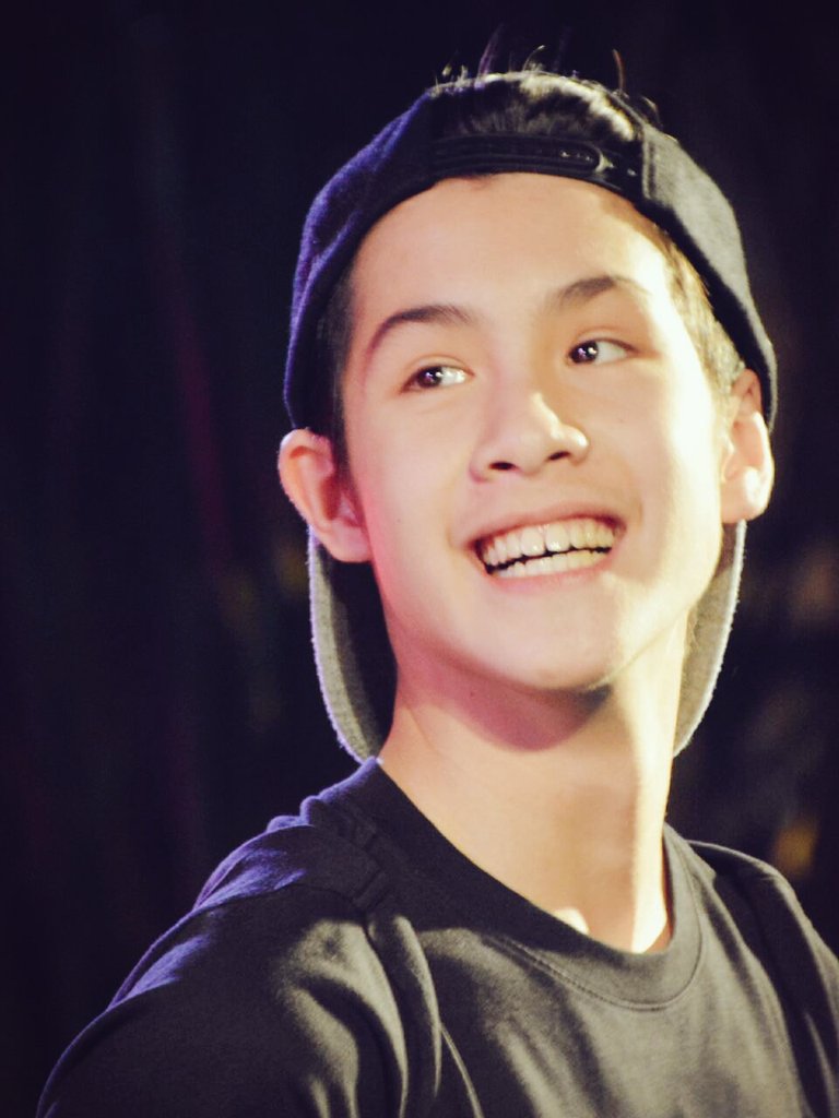 pytda's tweet photo. น้องเจ้านายยยย #countdown2015 #jjetrin #jjetrinfanclub #ทีมเจ้านาย #ทีมสะใภ้พ่อเจ #ทีมเจตริน cr. @jeera03 https://t.co/XCuVkynudC