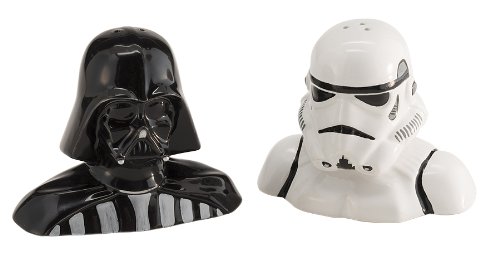 Darth Vader/ Storm Trooper Salt and Pepper Shakers!  planetcoolstuff.com/star-wars-salt…