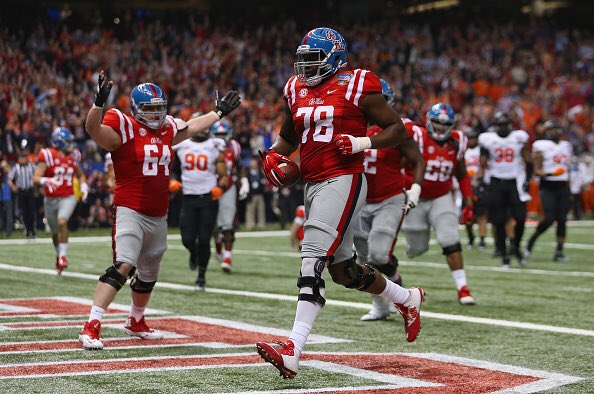 RebVoice's tweet photo. 'OLE SO SWEET!

Tonight's best @OleMissFB #Sugar16 HI-LITES from @IMGAudio ---> https://t.co/KxYVDaMzen https://t.co/vMFNahO06c