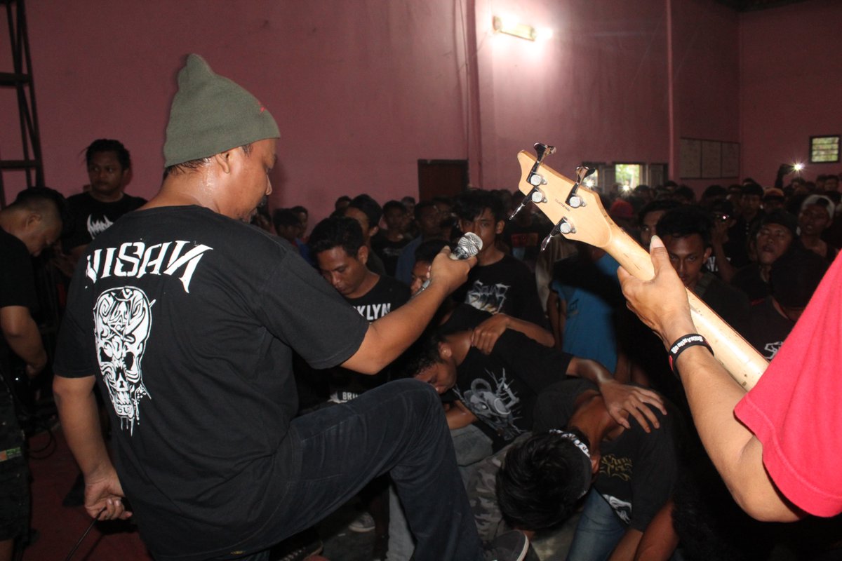 <a href="/nisan_trash/">NISAN</a> live wabah mengganas #6