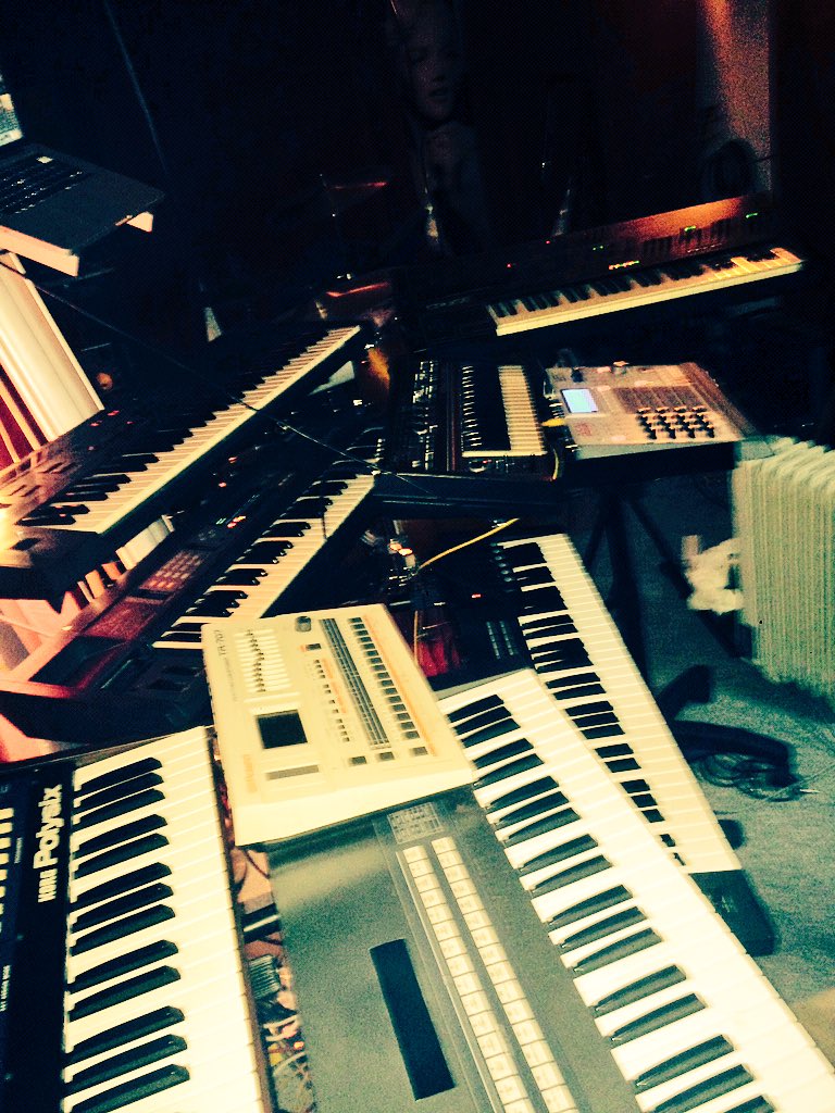 BFrxta's tweet image. Last nights setup! #Noisysix #Juno2 #PG300 #DW8000 #EnsoniqEPS @Roland_US #SH2 #JX8P #BeatStepPro #Tr707 #Siel etc..