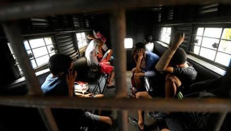 Pelajar SMK Ditangkap Karena Membawa Pedang - infojatengnews.com/2016/01/02/pel…