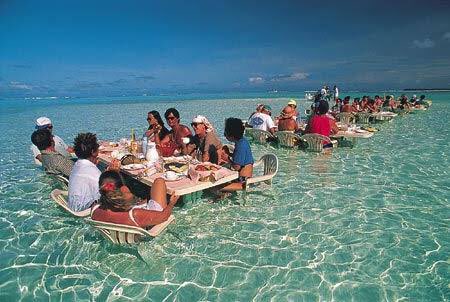 DemiCassiani's tweet photo. Now this is an #outdoor #restuarant ! #wine #food #travel #tahiti @winewankers @MrScottEddy @JMiquelWine @AnnTran_ https://t.co/7Ub7fqcHp2