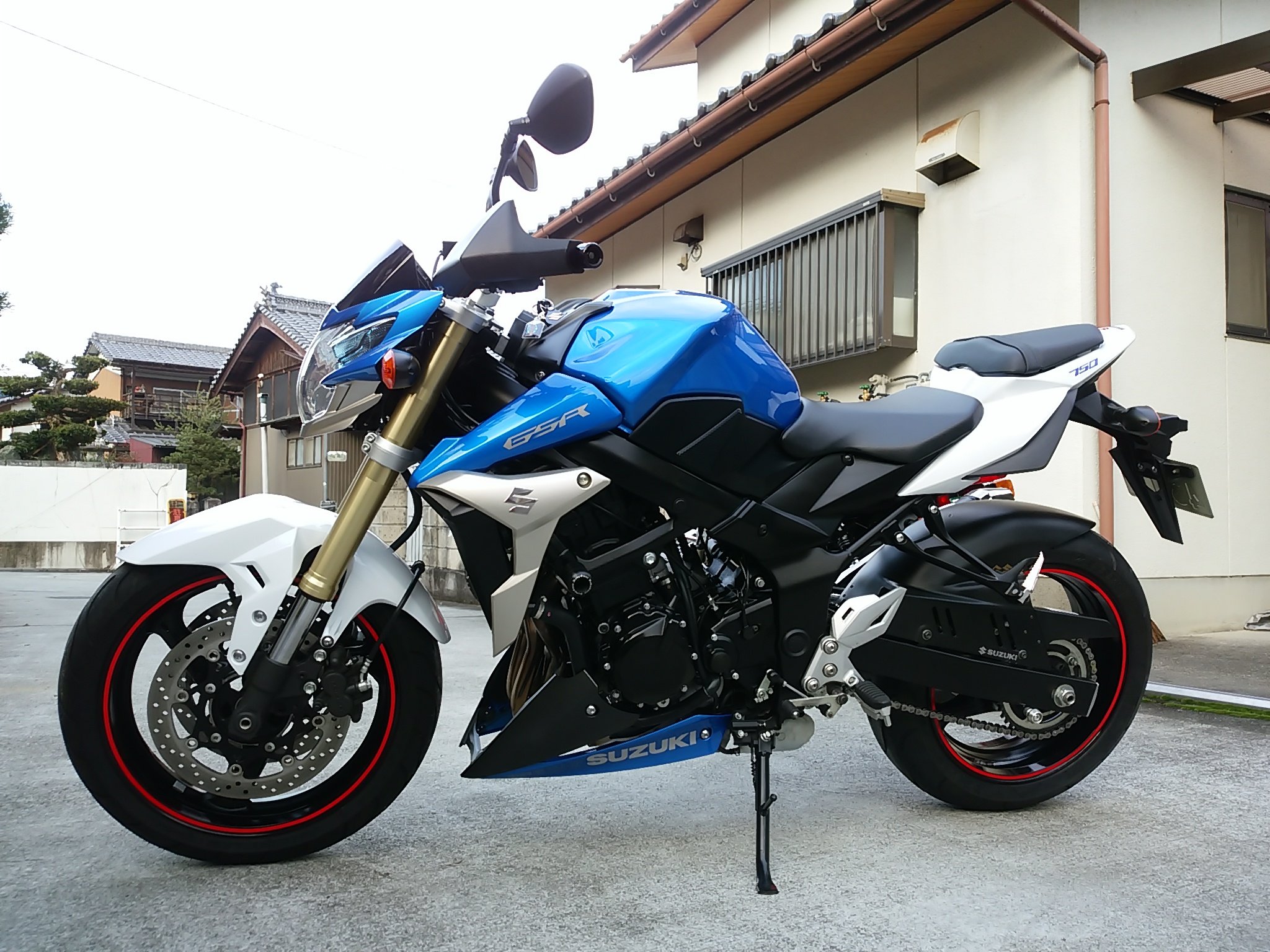 SUZUKI GSR750 純正アンダーカウル左右セット【青】⭐︎取付ステー付属⭐︎ SUZUKI GSR750 純正アンダーカウル左右セット【青】⭐︎取付