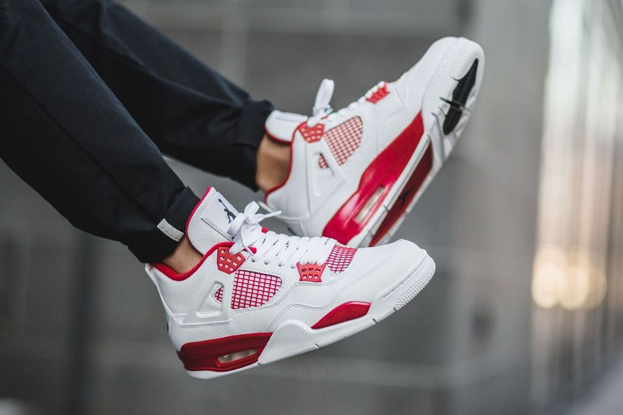 jordan 4 alternate 89 on feet