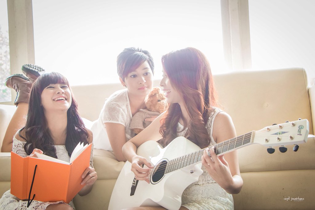 <a href="/AnisaRahma_Adi/">Anisa Rahma Adi</a> <a href="/Adinda_adi/">Adinda Purnama Adi</a> @RaisaFatma_Adi "<a href="/virgiljonathans/">virgil jonathans</a> Milova . .