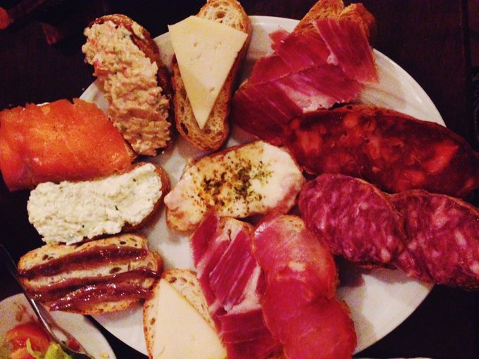 I think 2015 flew by so fast because I ate it. #madrid #tapas #ResolutionsFor2016 #NYE2016 https://t<a href="/tag/madrid"class="tags"><span>#madrid</span></a><a href="/tag/tapas"class="tags"><span>#tapas</span></a><a href="/tag/nye2016"class="tags"><span>#nye2016</span></a><a href="/tag/resolutionsfor2016"class="tags"><span>#resolutionsfor2016</span></a>