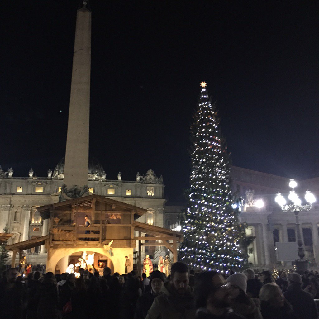 il_londinese's tweet photo. Messaggi di pace. Questi occorrono 
#auguri2016 https://t.co/uhjB82WePN
