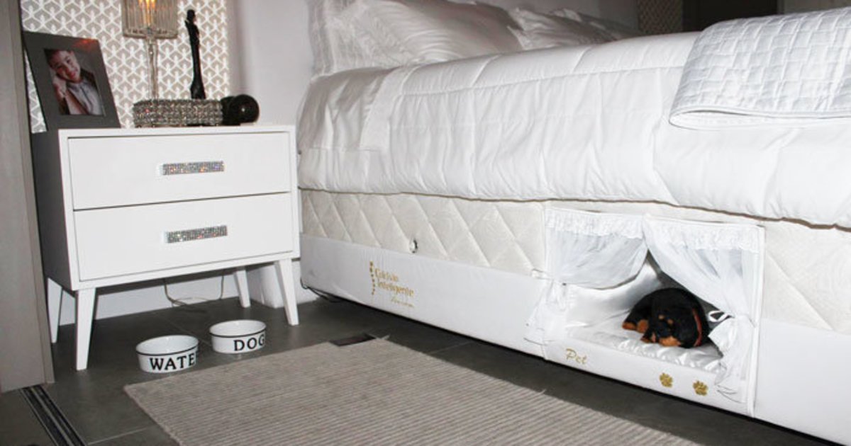 HuffPost's tweet image. This bed contains an even littler bed in which your pet can sleep huff.to/1PBR2Uz