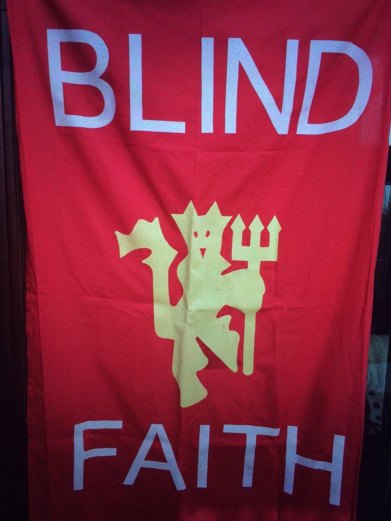 #mufcfanpics #mufc We are looking to find these flags, got left in J Stand at games in December. Please RT