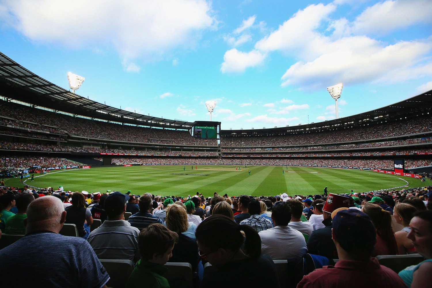 Kfc Big Bash League Al Twitter Wow A Record l Crowd Of 80 8 At The Mcg For This l05 Blockbuster Incredible T Co 2igpubjzhm T Co 4lqgurzkty Twitter