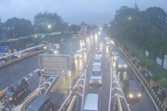 18.20: RT <a href="/tmc_restabesbdg/">TMC SATLANTAS POLRESTABES BDG</a>: GT Pasteur exit terpantau lancar, sebaliknya terpantau meriah lancar. #lalinBDG