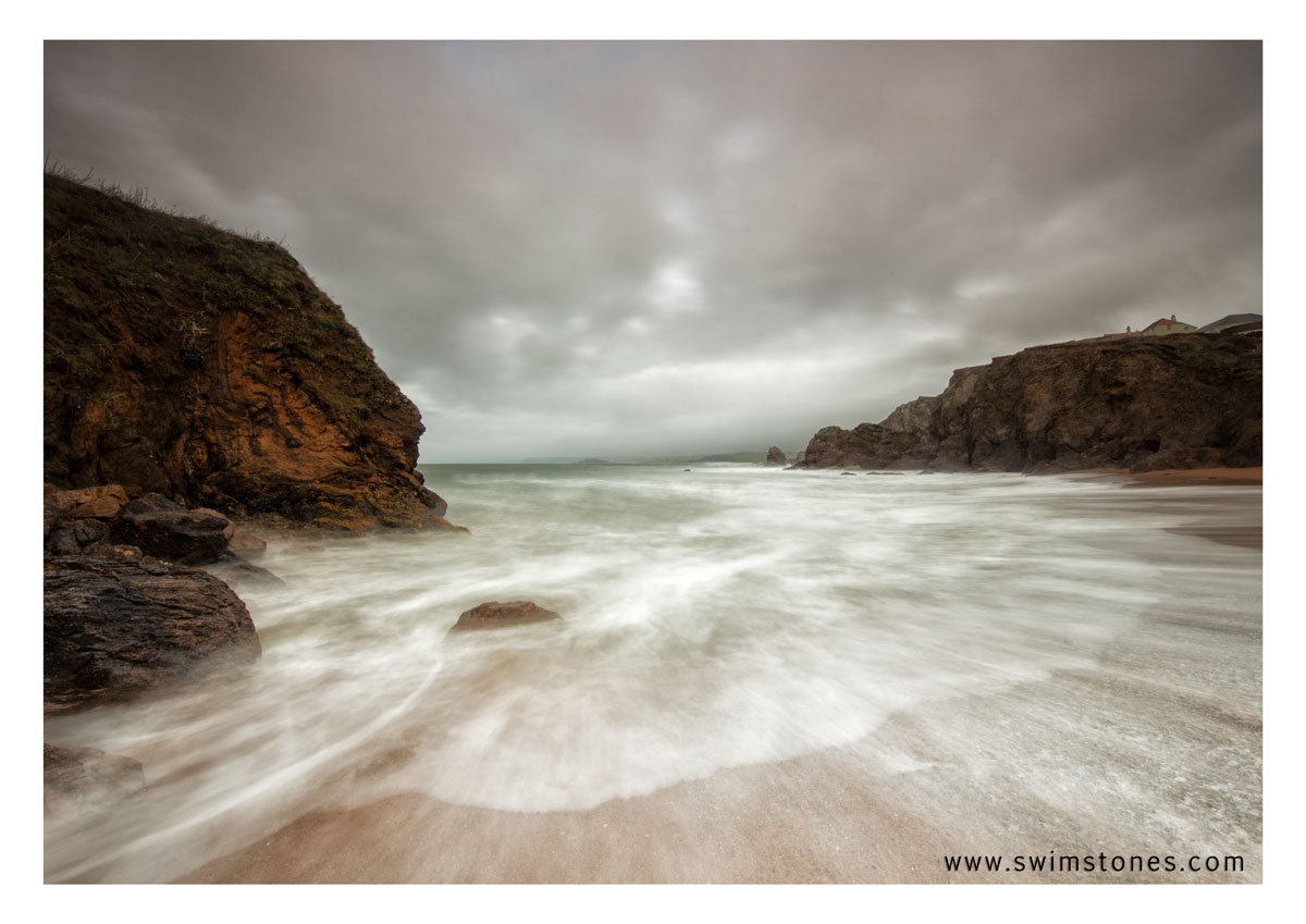 Testing out the #Canon 11-24 lens in #HopeCove this week. Need some better weather though. #swimstones
