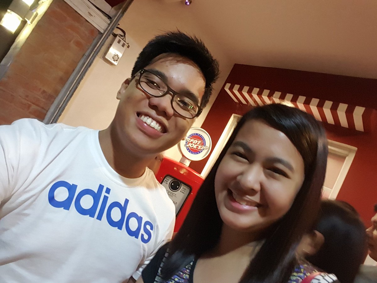 ambekun_'s tweet photo. TGIF! #latepost https://t.co/nxkes5EHNG