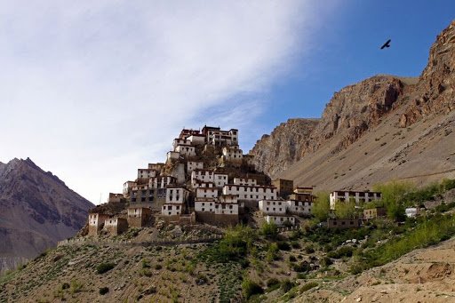 SinPlan's tweet photo. Si algún día vais al Tíbet, no os olvidéis de visitar este maravilloso lugar #KeyGompa https://t.co/94DQTVcKfG