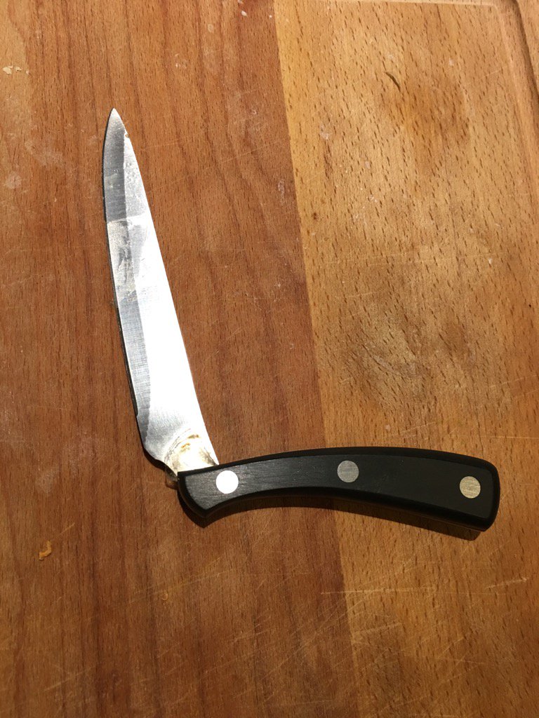 greedypilot's tweet photo. Should have asked for new knives for Christmas #firstcookafterchristmas https://t.co/yCl2bcZ0m6