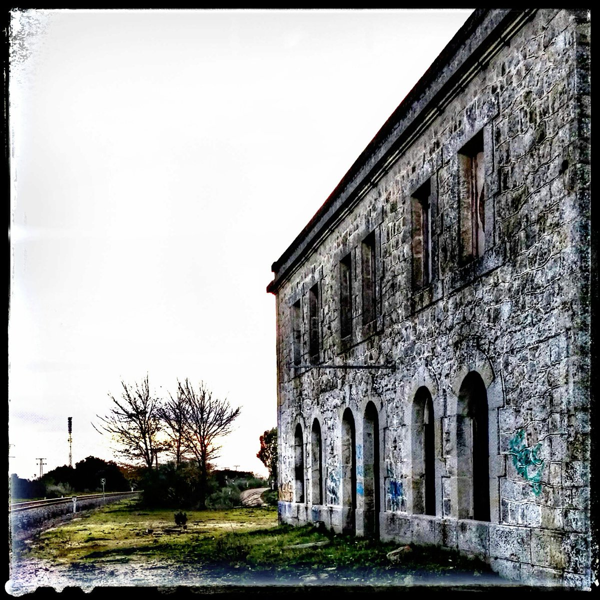 AntonioCordero9's tweet photo. Antigua estación de ferrocarril #CasasdeMillan #Cáceres @extremadura_s @SoloExtremadura @SitioAbandonad0 https://t.co/nsCjZAmuIu