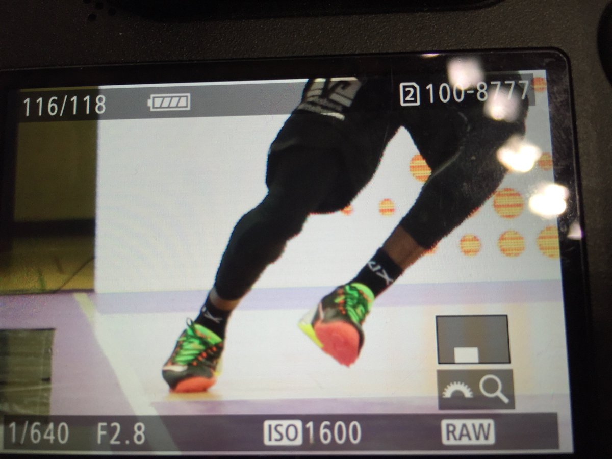 "Ball im Aus". Danke, Anne Panther.