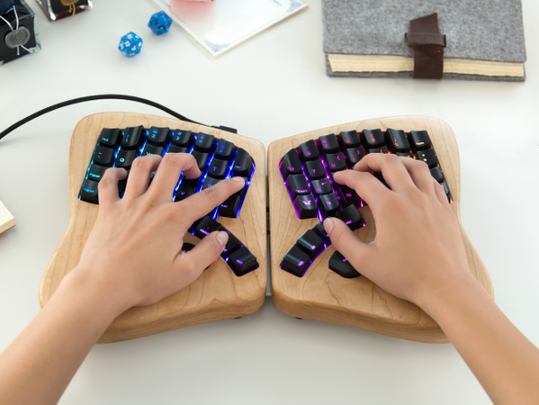 MicrochipMakes's tweet photo. 12 things you wish you had in your office: https://t.co/Dxce1RBAgC https://t.co/Tof5hcERJR