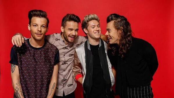 NiamHorany's tweet photo. RT OneDrecti0nFans: WE ARE THE GREATEST TEAM THAT THE WORLD HAS EVER SEEN 

#VideoMTV2015 One Direction

#HistoryM… https://t.co/uopP6e2HtL