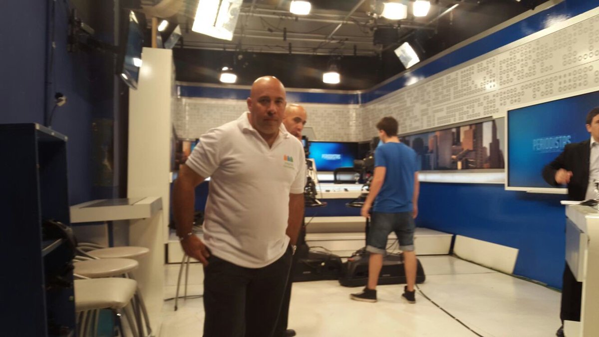 CoopCreando's tweet photo. Filmando en @AmericaTV invitados por @SalernoCarlos al panel sobre Cambio Climático y Cuidado del Medio Ambiente https://t.co/dIW8hJsUnr