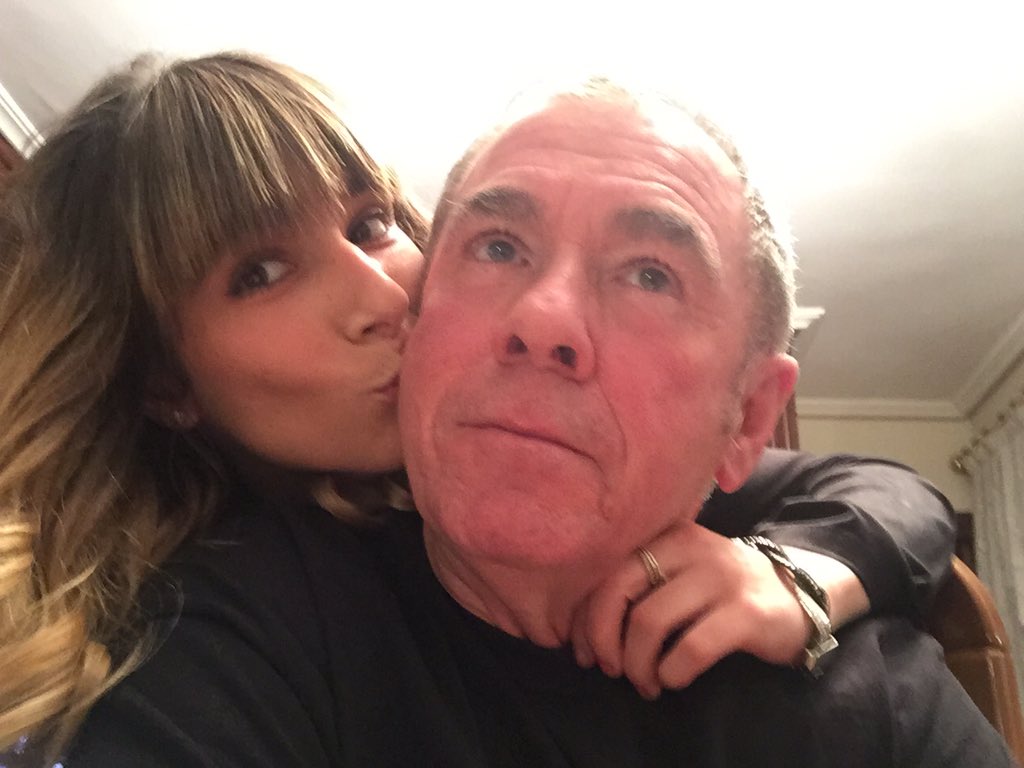 jaione246's tweet photo. Él es único y especial!!!!el hombre de mi vida!!!!😘😘😘😘#lovemydad 😘😘 https://t.co/rb2tAf0TNI