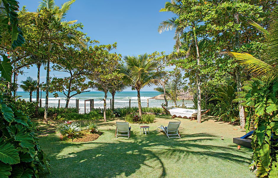 CasaeJardim's tweet photo. Quem sonha com um jardim em frente ao mar, dá um curtir! https://t.co/flfA2HLBsg https://t.co/0W2tJL6Djz